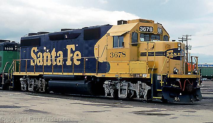 ATSF 3678 - GP39-2.jpg